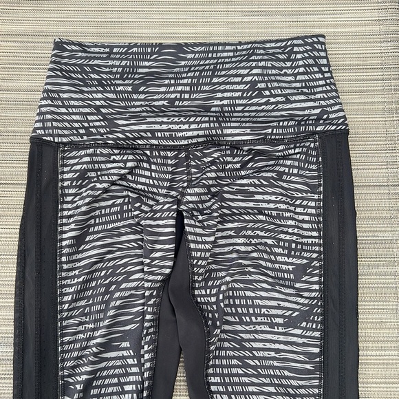 Lululemon Wunder Under Pant *Luxtreme (Roll Down) Size 8 - Picture 4 of 10